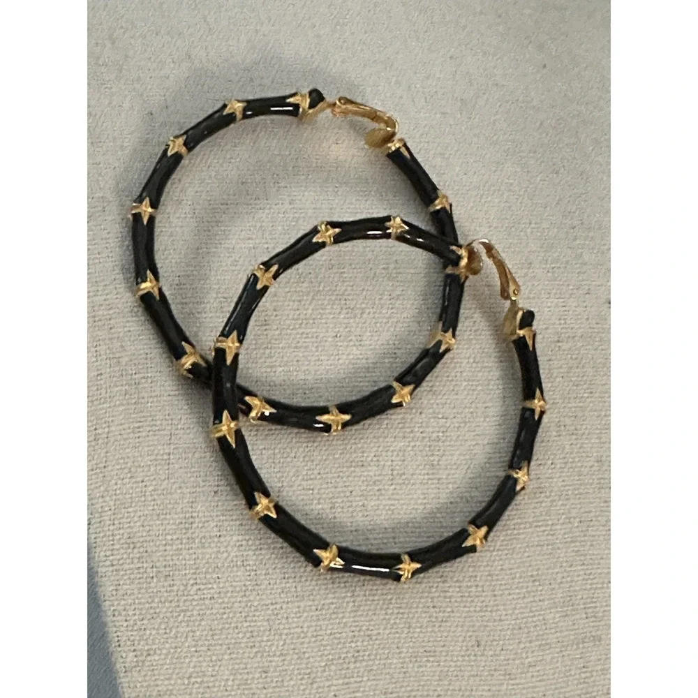 Vintage Kenneth Lane Black Enamel Gold Tone Bamboo Hoop Clip On Earrings 2.25" - Picture 6 of 9